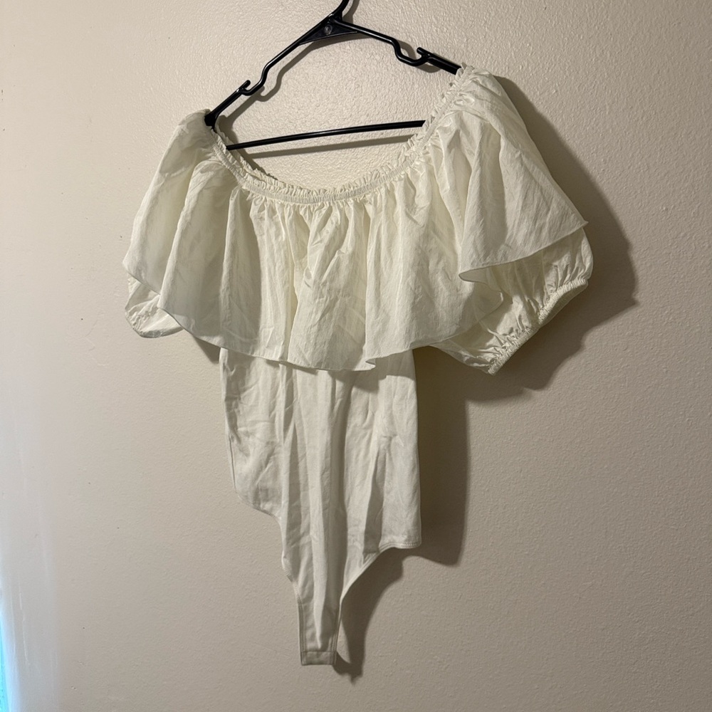 Free People White Ruffle Off-Shoulder Bodysuit - Picture 2 of 4